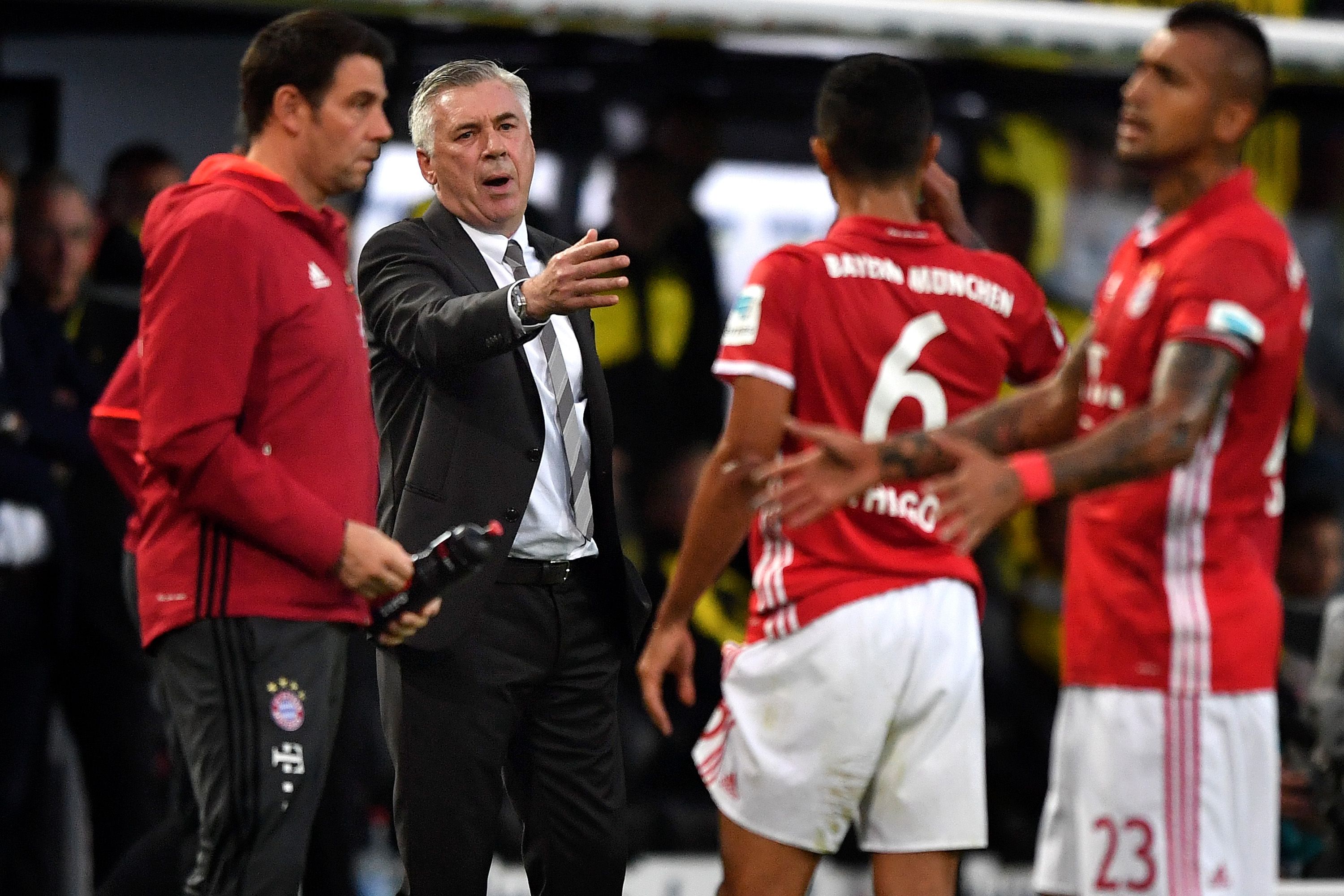 Arturo Vidal Carlo Ancelotti