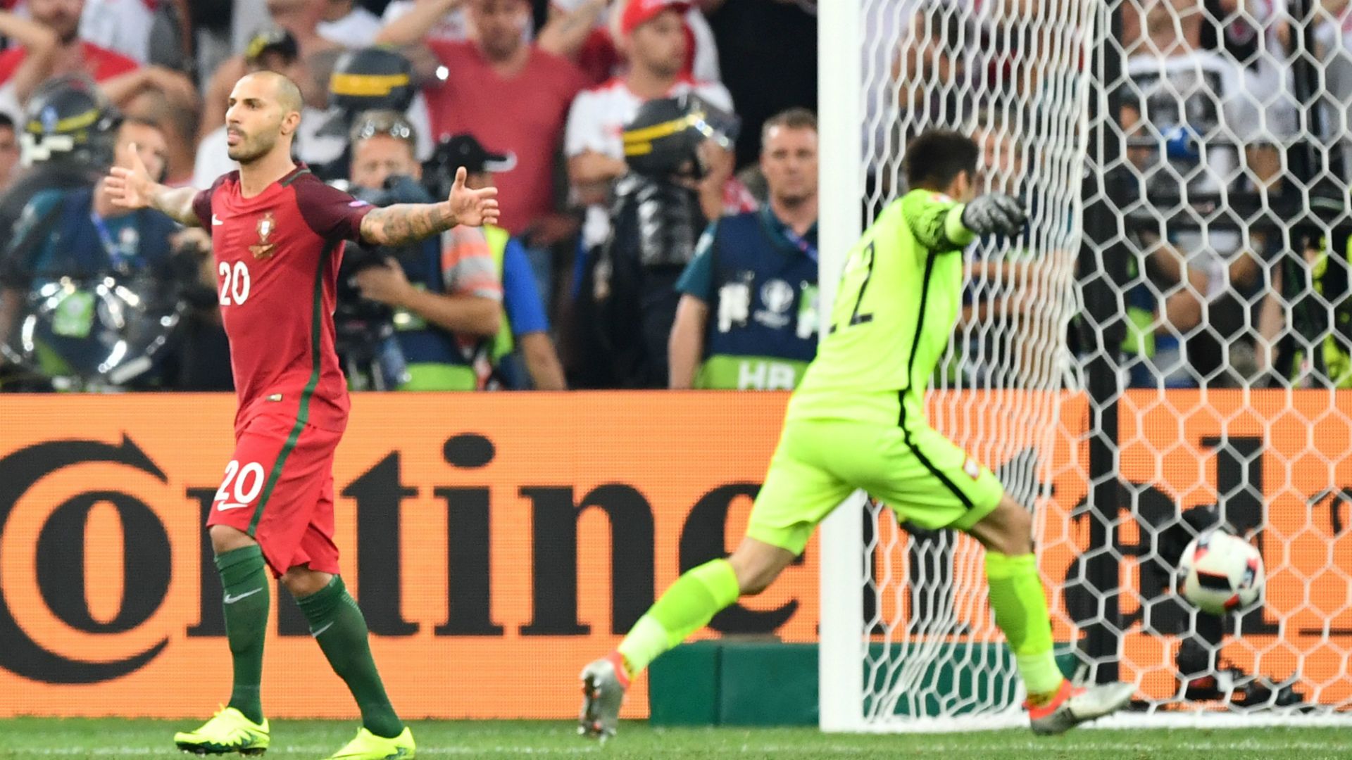 Quaresma Portugal Poland