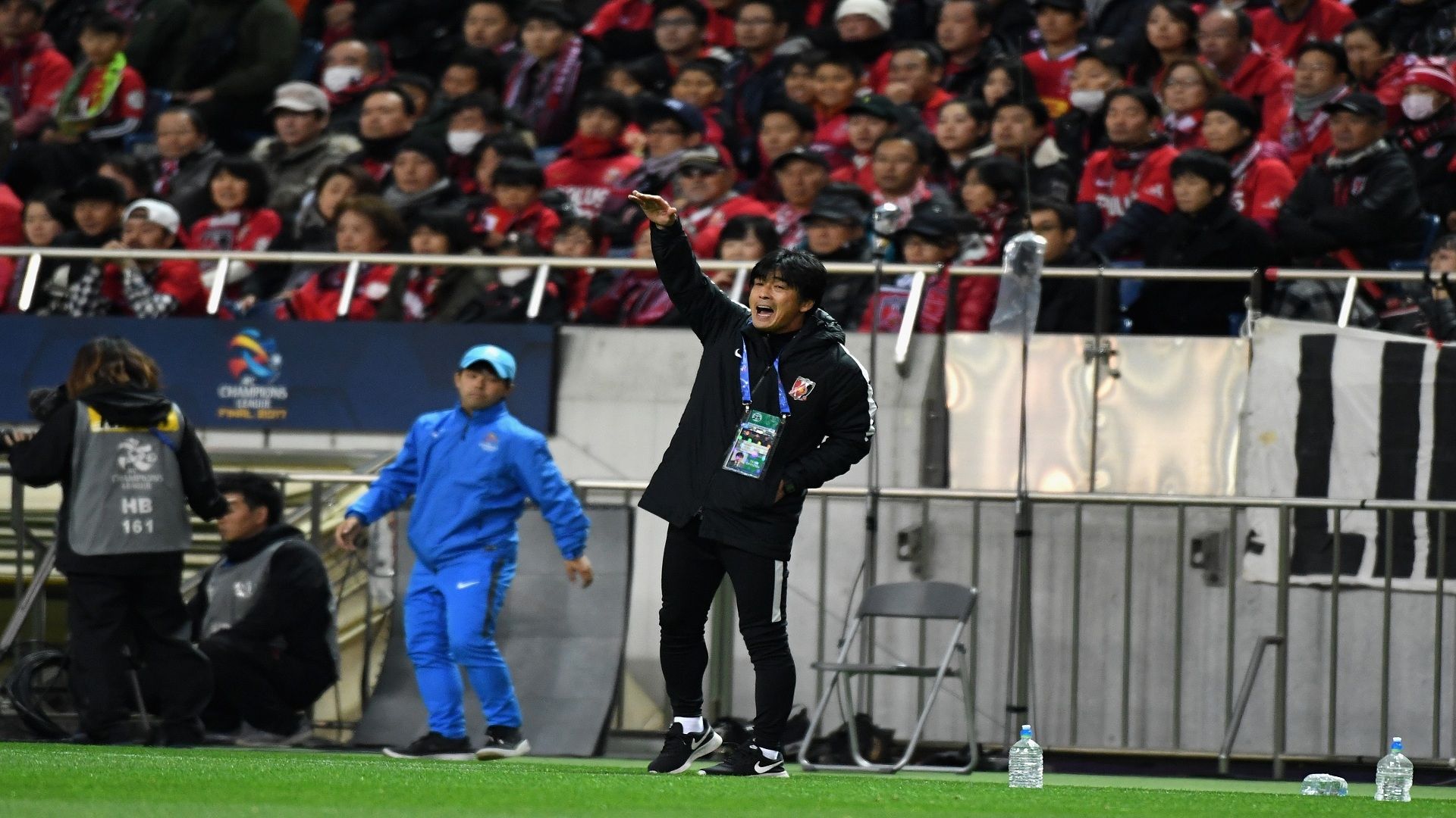 الهلال- أوراوا الياباني