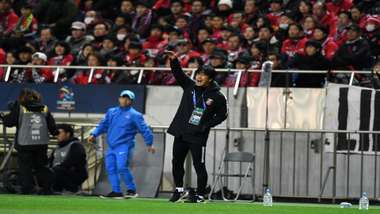 الهلال- أوراوا الياباني