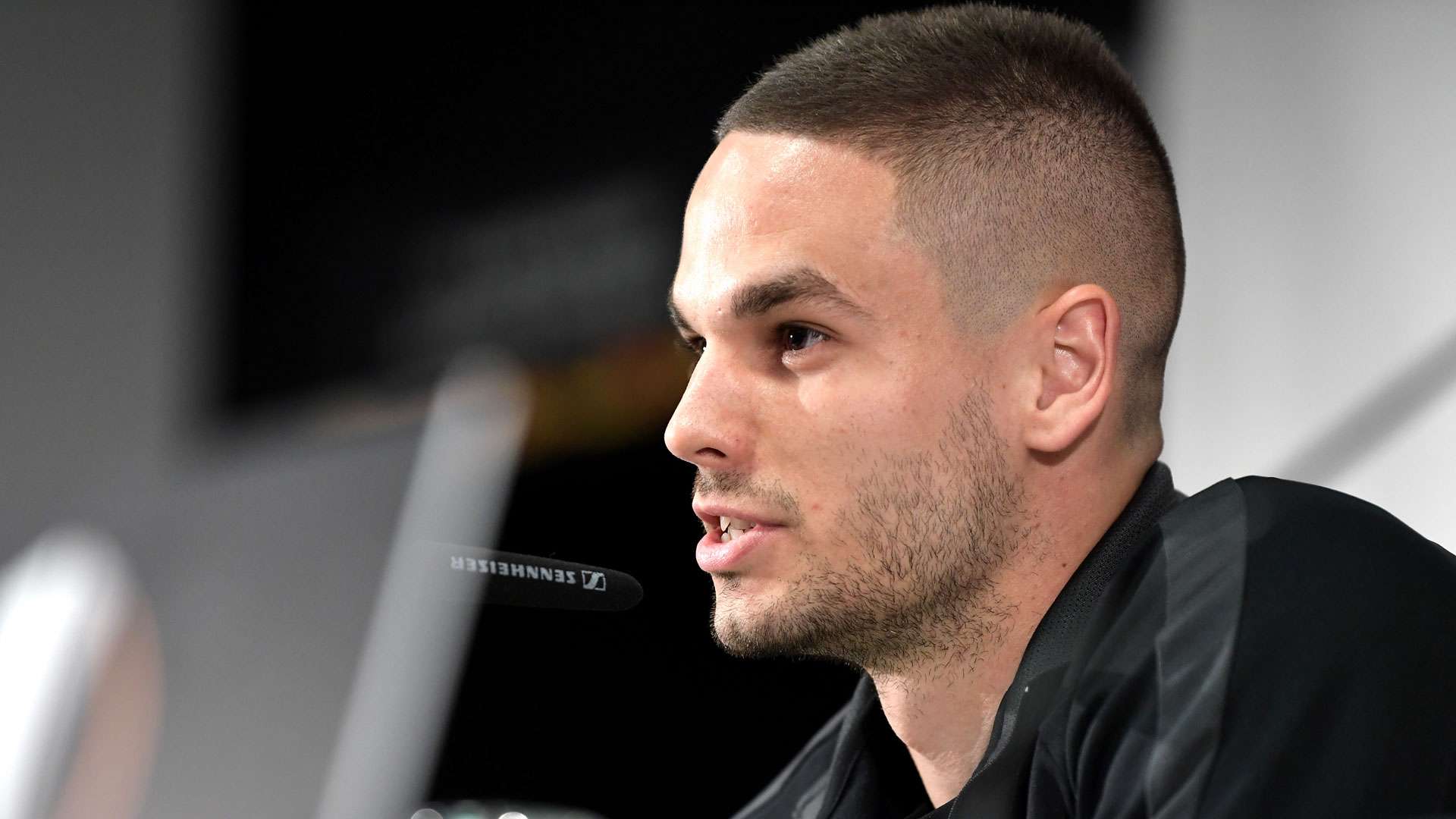 Eintracht Frankfurt Mijat Gacinovic