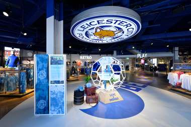 ฟ๊อกซ์ แฟนสโตร์