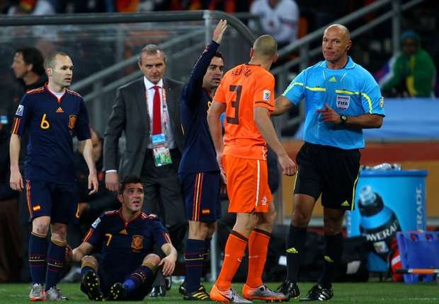 Howard Webb refereeing in the 2010 World Cup final between Spain and Netherlands