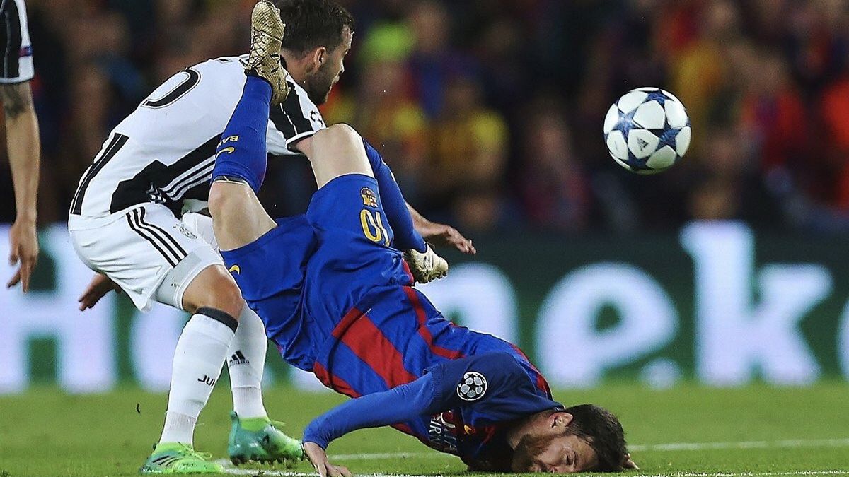 Miralem Pjanic Juventus Lionel Messi Barcelona Champions League