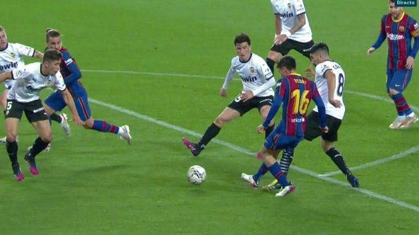 PEDRI VALENCIA BARCELONA 02052021