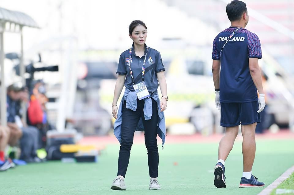 วทันยา วงษ์โอภาสี