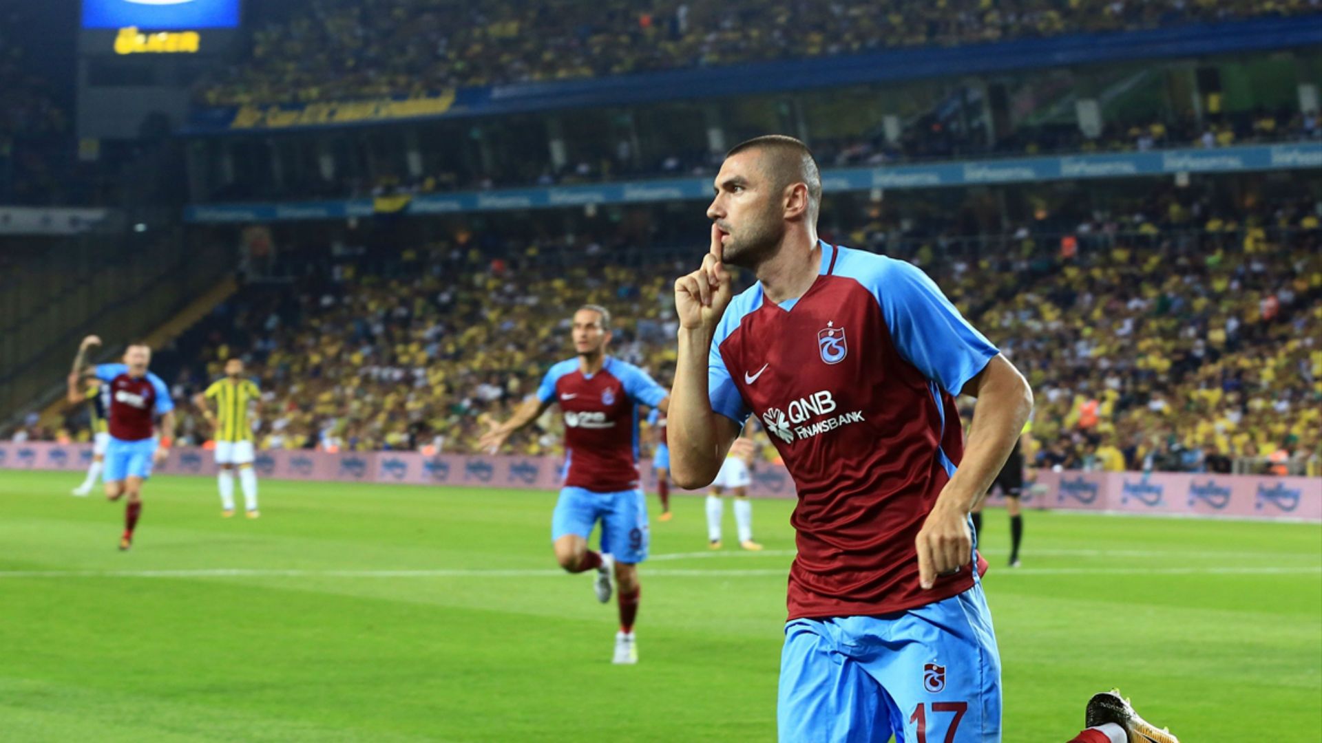 Burak Yilmaz Fenerbahce Trabzonspor 08202017