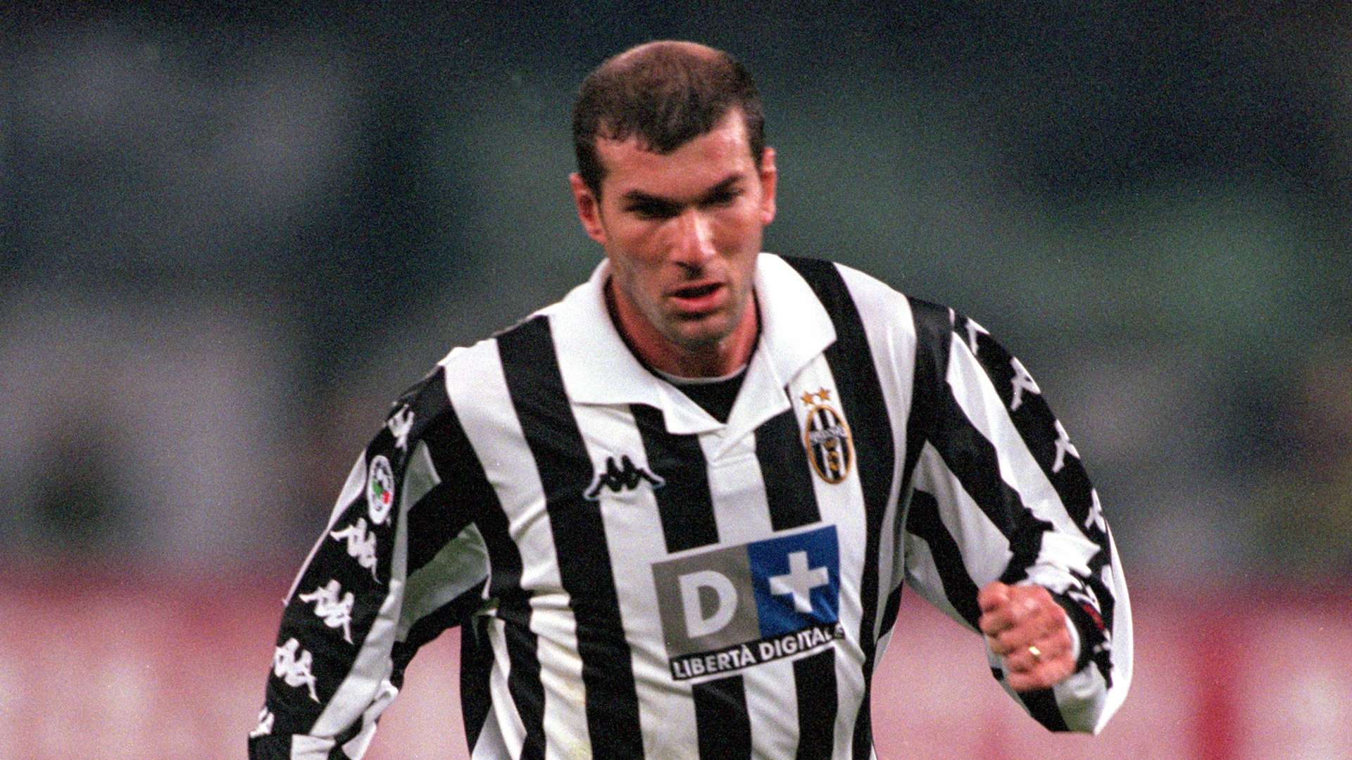 Zinedine Zidane Juventus Turin 13012000