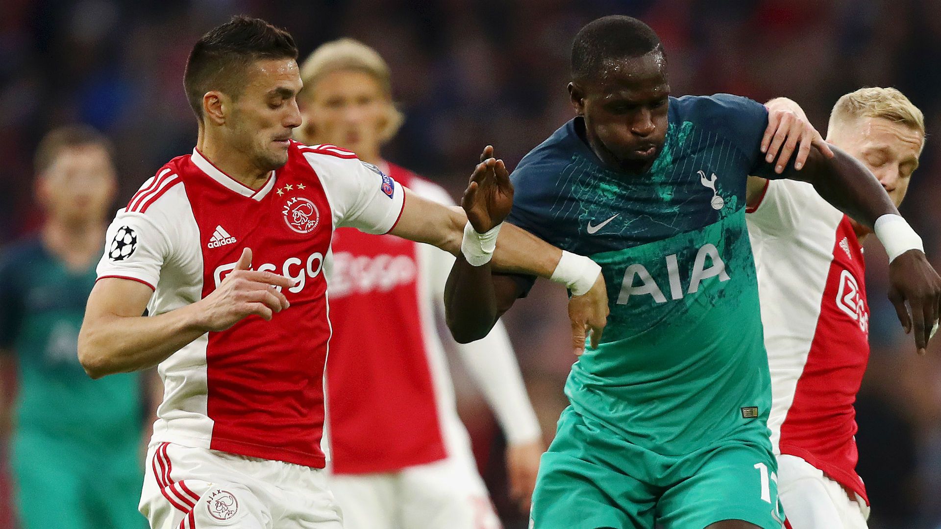 Sissoko Tadic Ajax Tottenham Champions League