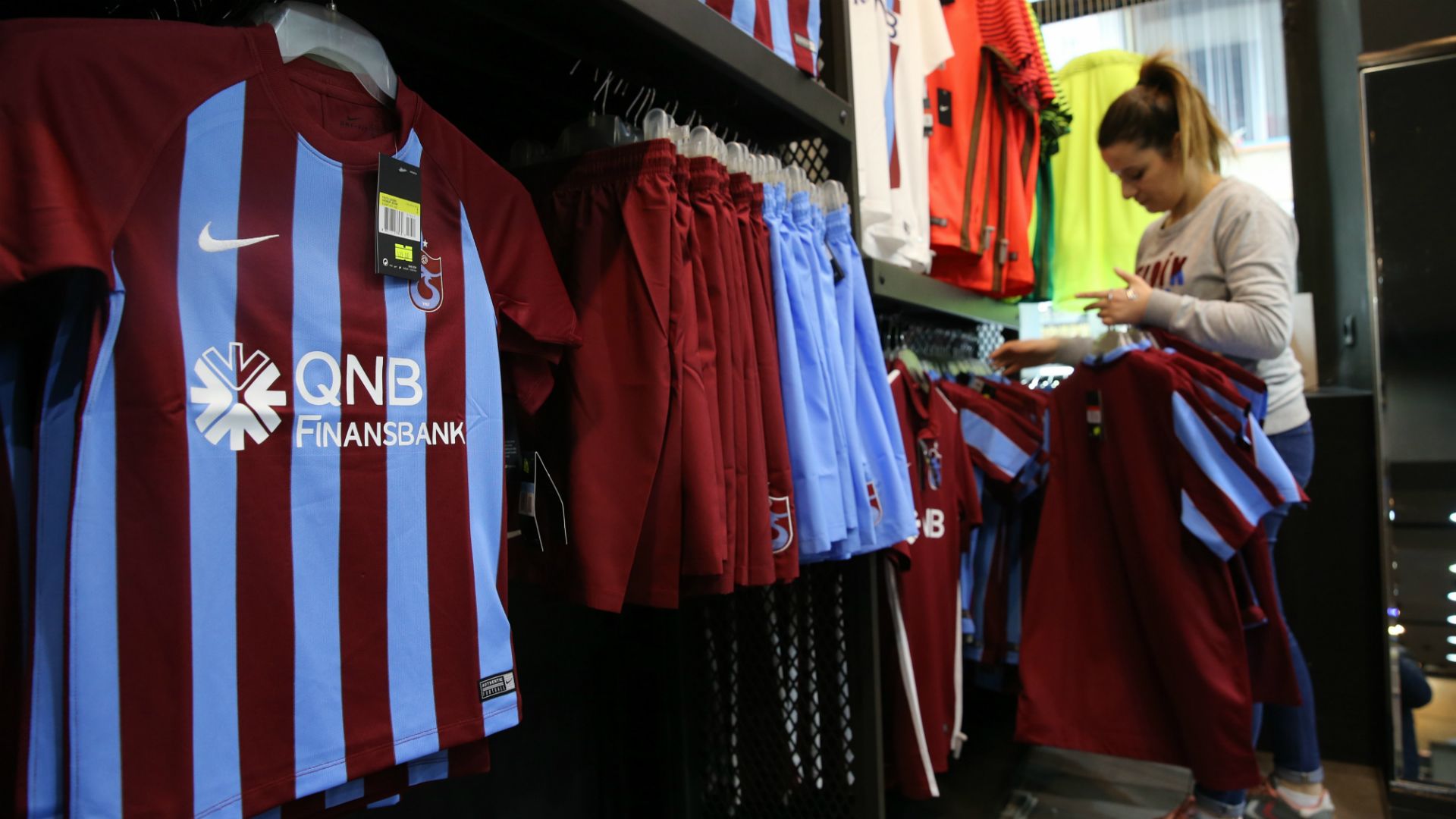 TS Club Trabzonspor kit 2017-18