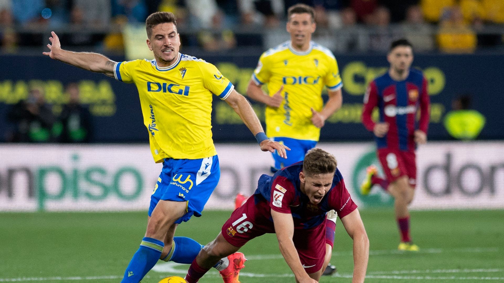 Fermin Lopez Cadiz Barcelona 2023-24