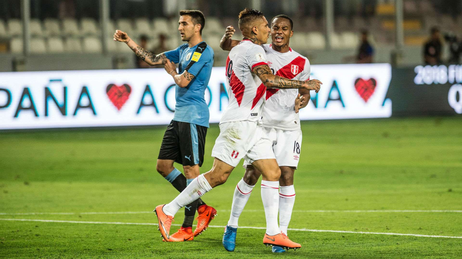 Paolo Guerrero Peru Uruguay Eliminatorias