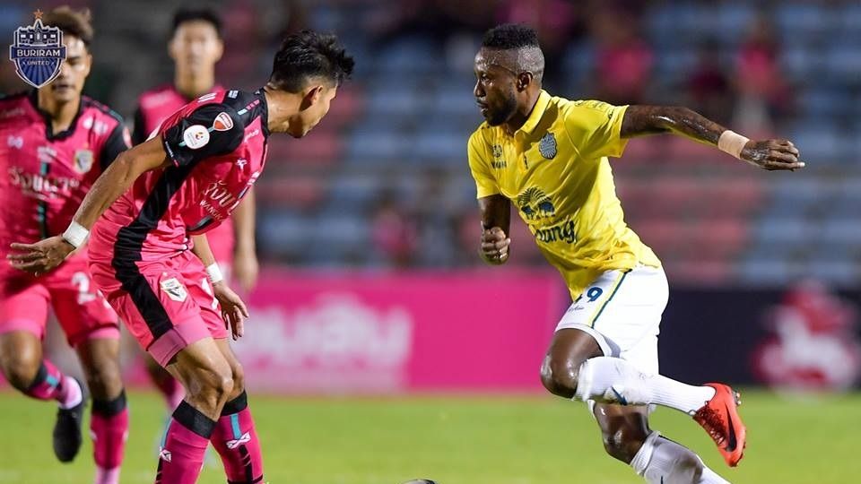 Chainat Hornbill Buriram United Thai League 1 2018