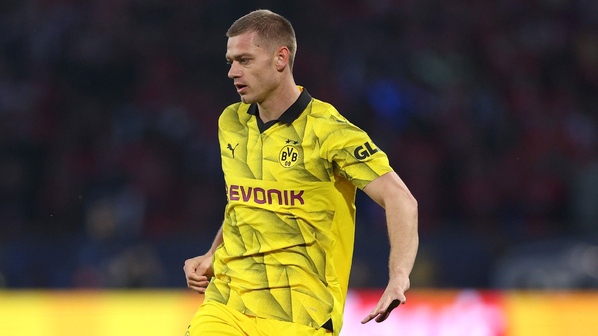 Julian Ryerson of Dortmund in action 