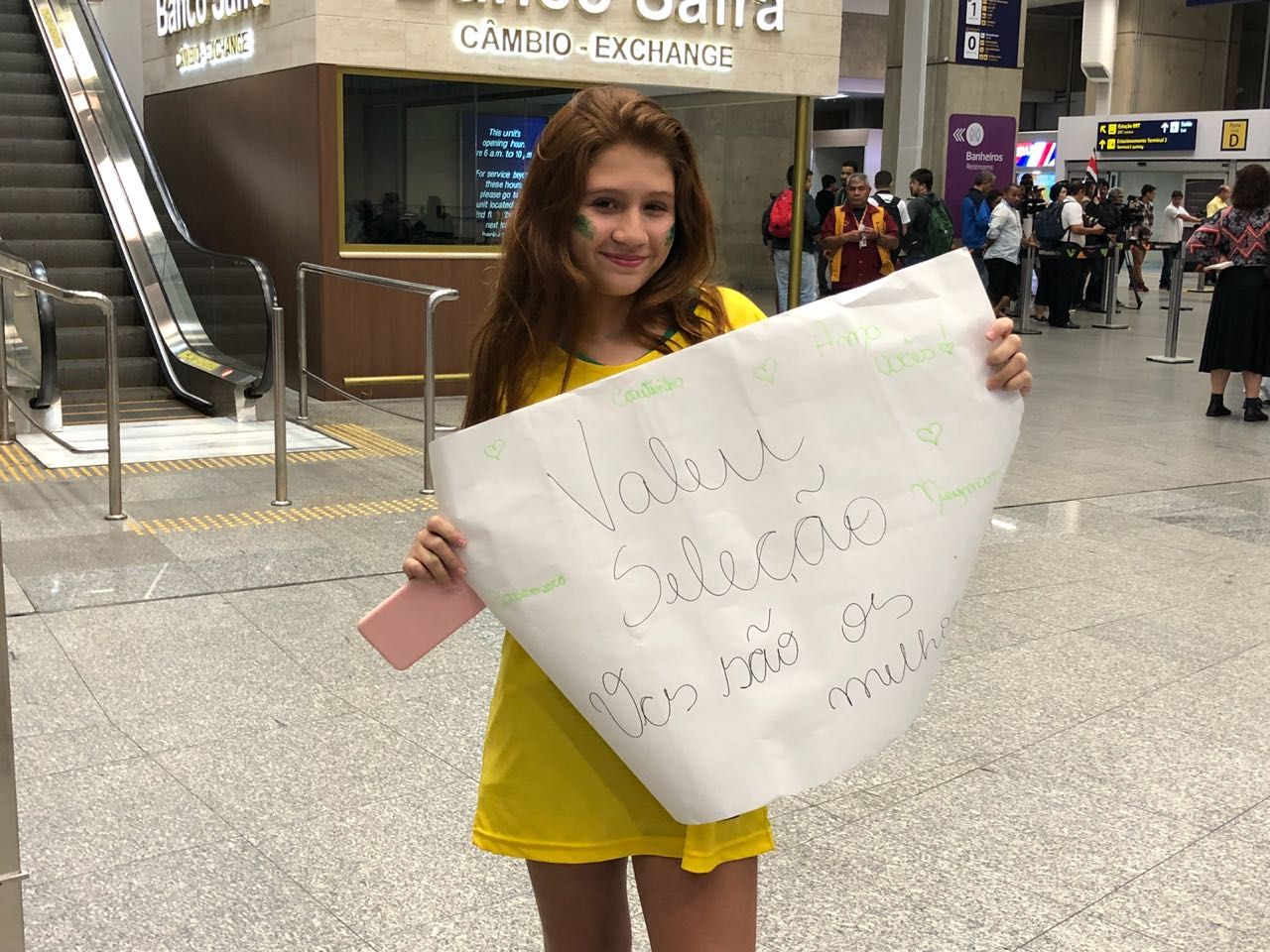 Torcedores aeroporto Galeão chegada Seleção 08 07 18