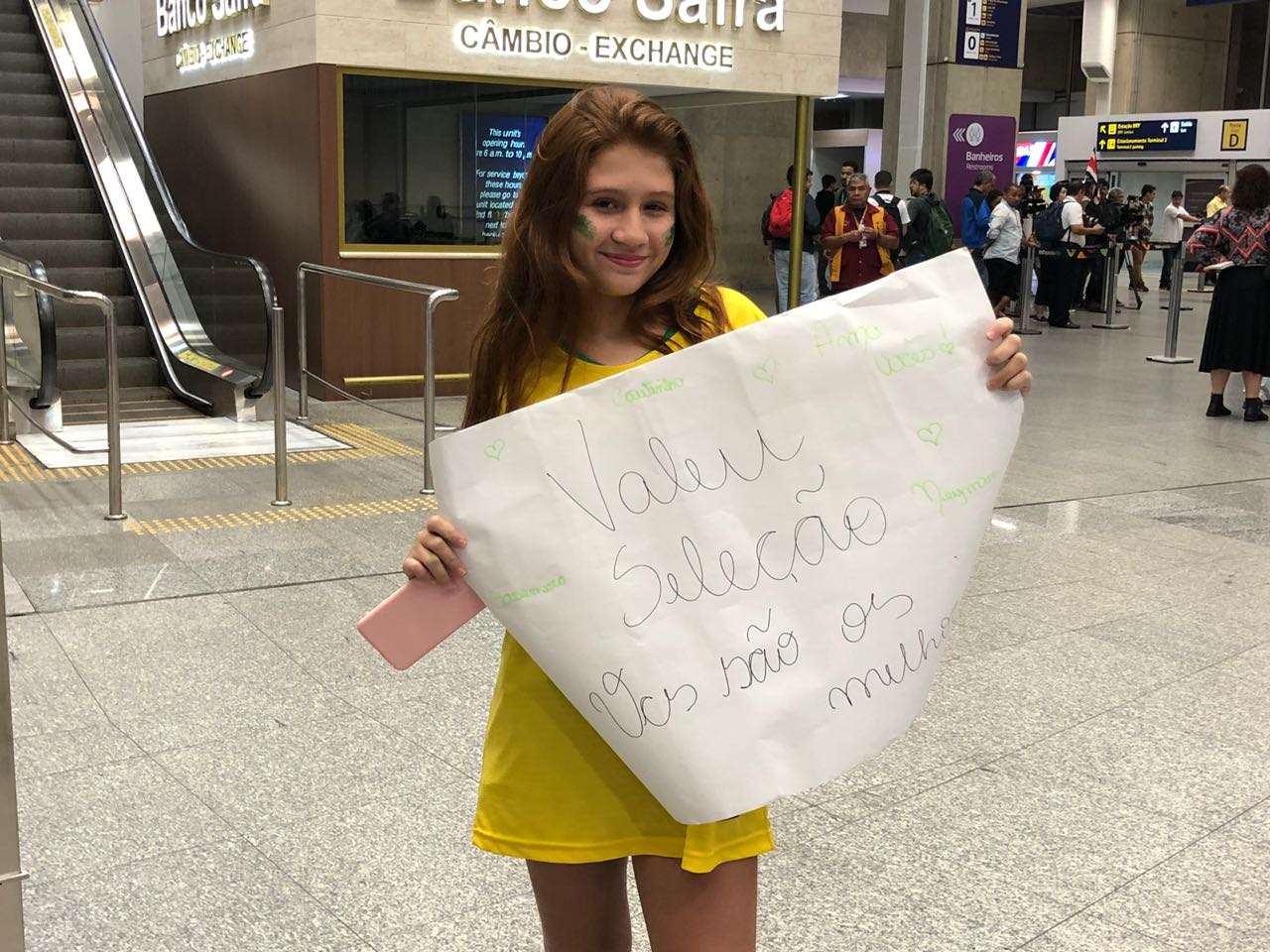 Torcedores aeroporto Galeão chegada Seleção 08 07 18