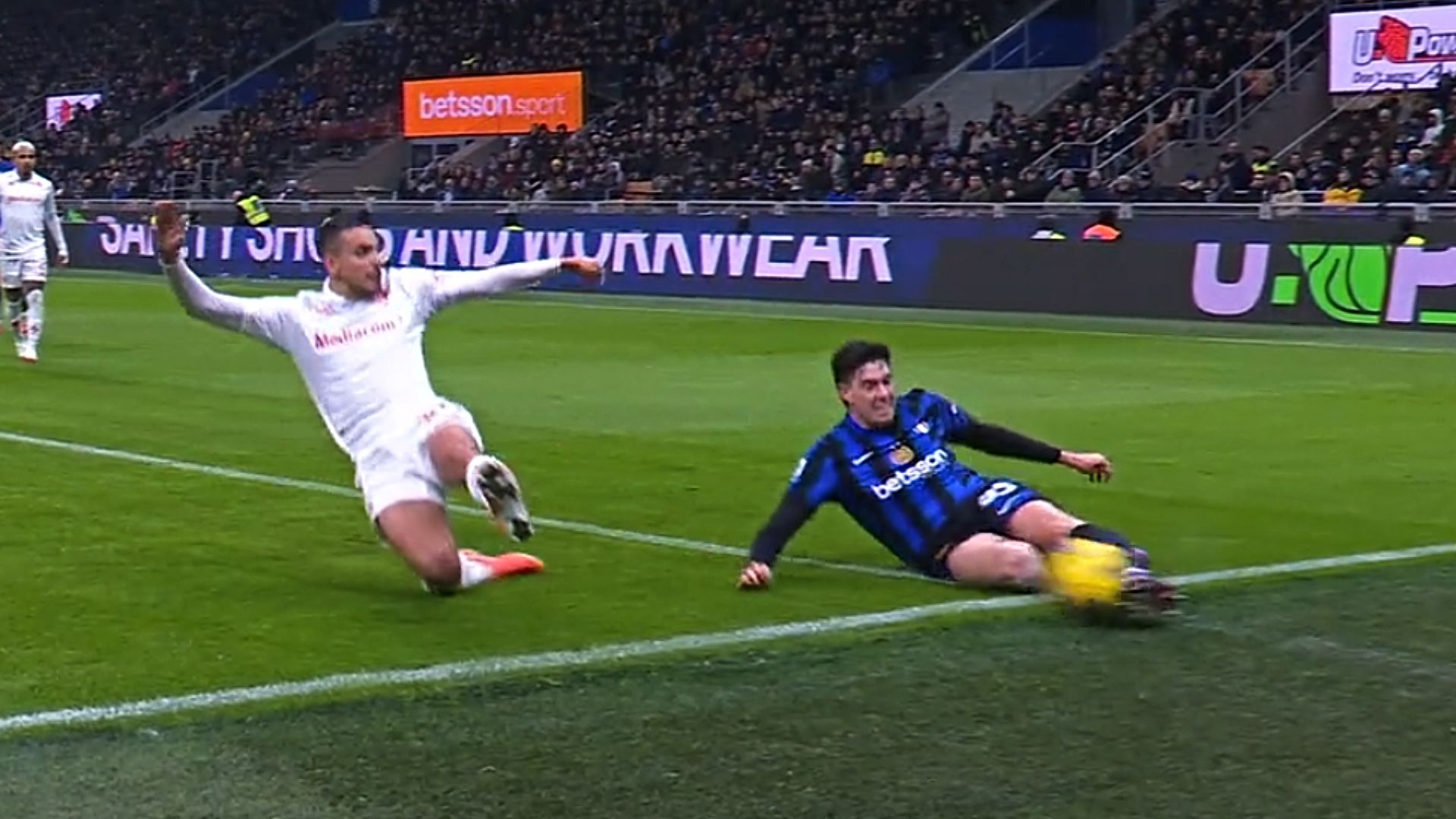 Bastoni Inter Fiorentina