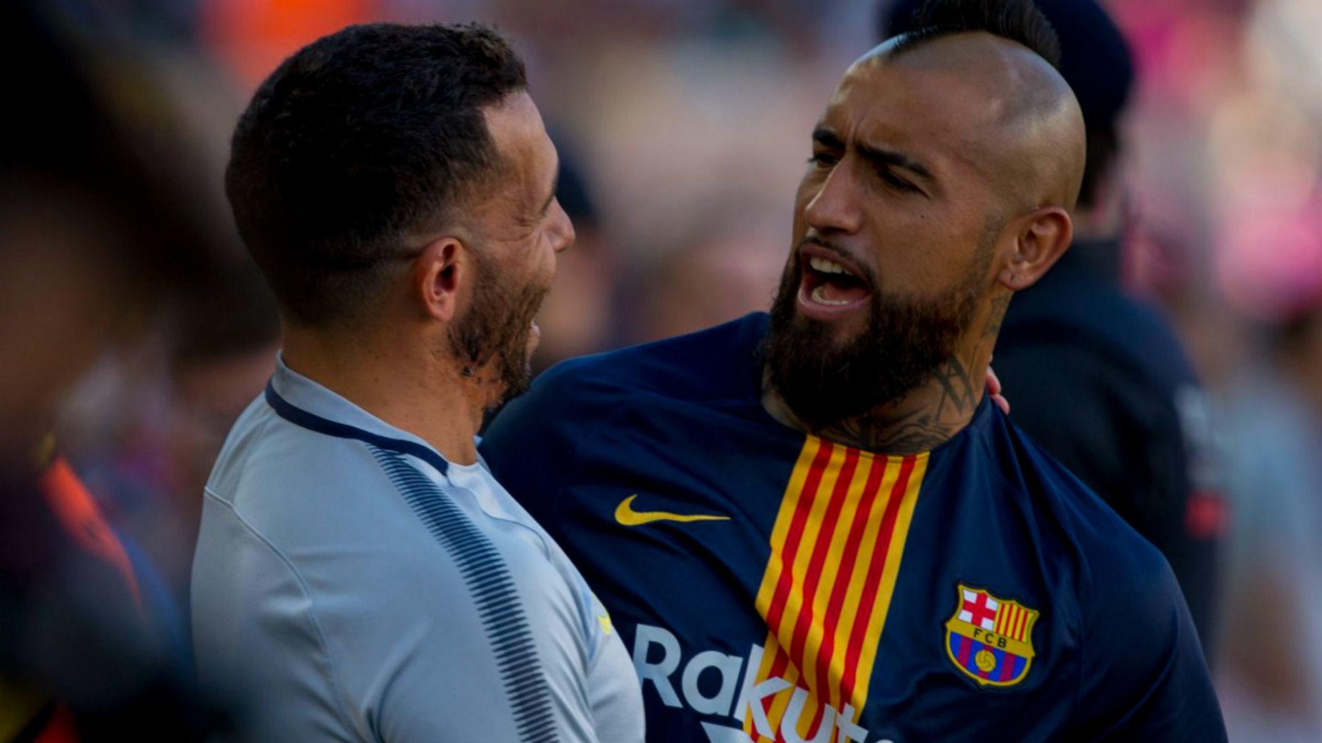 Carlos Tevez - Arturo Vidal