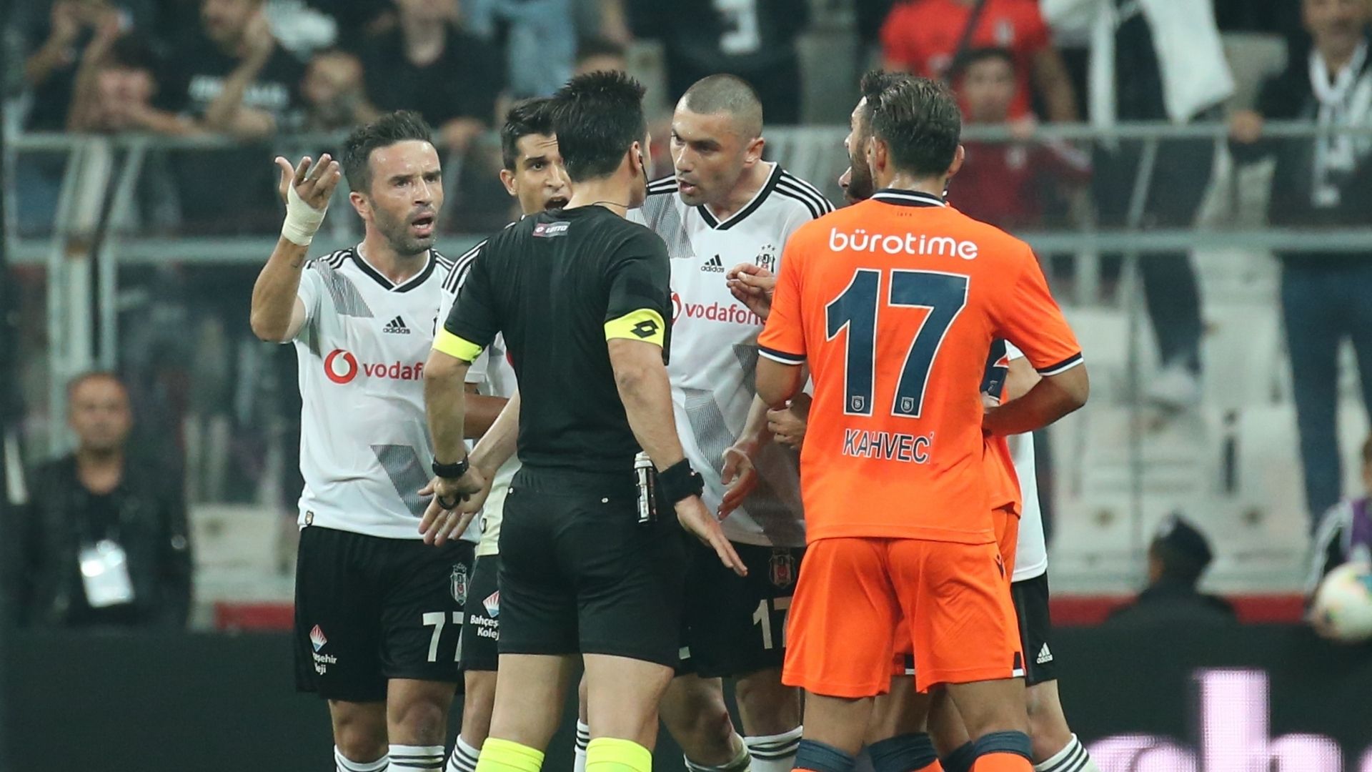 besiktas basaksehir suat arslanboga 24092019