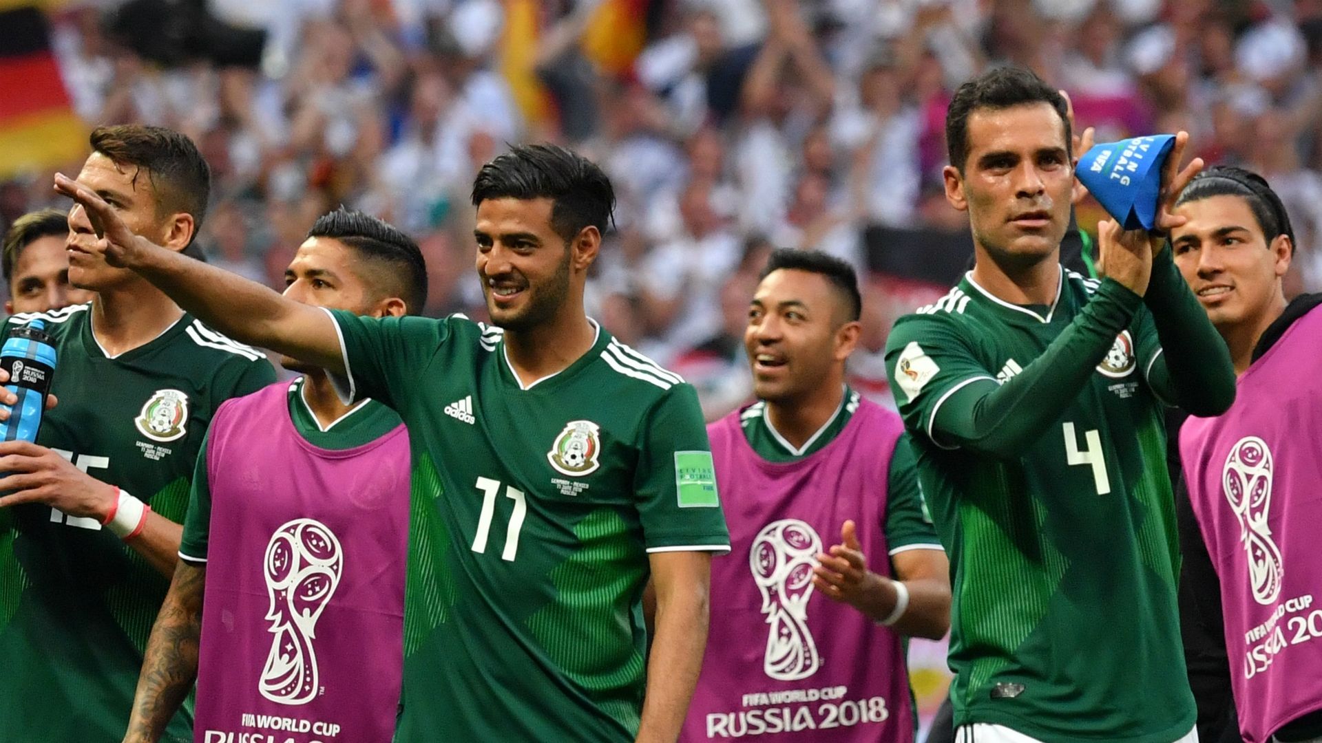 Rafael Márquez Carlos Vela