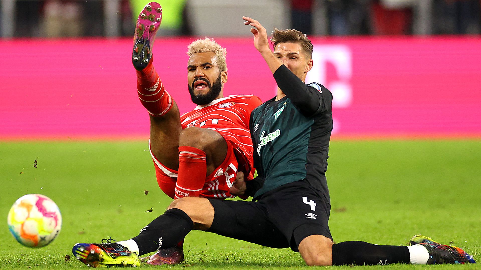 ERIC MAXIM CHOUPO-MOTING BAYERN MÜNCHEN BUNDESLIGA 08112022