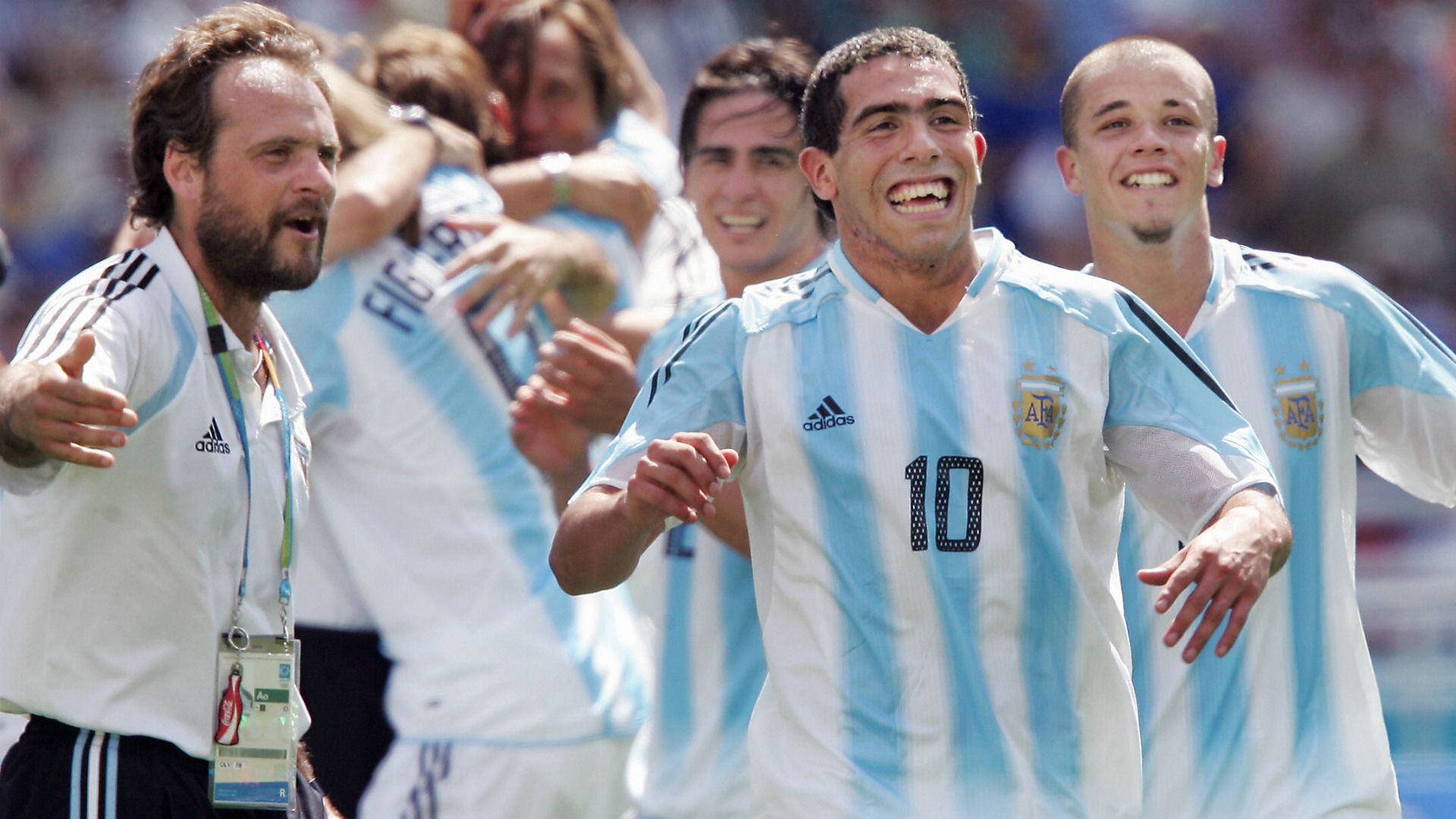 Carlos Tevez Argentina 2004