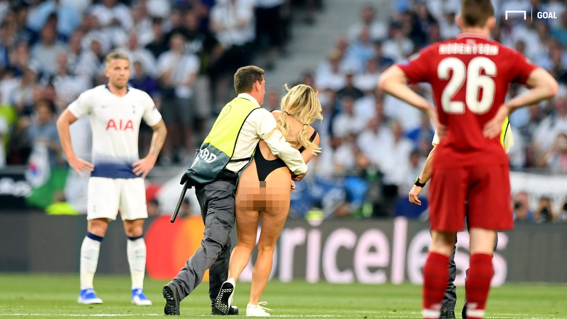 Fan girl Tottenham Liverpool Champions League final