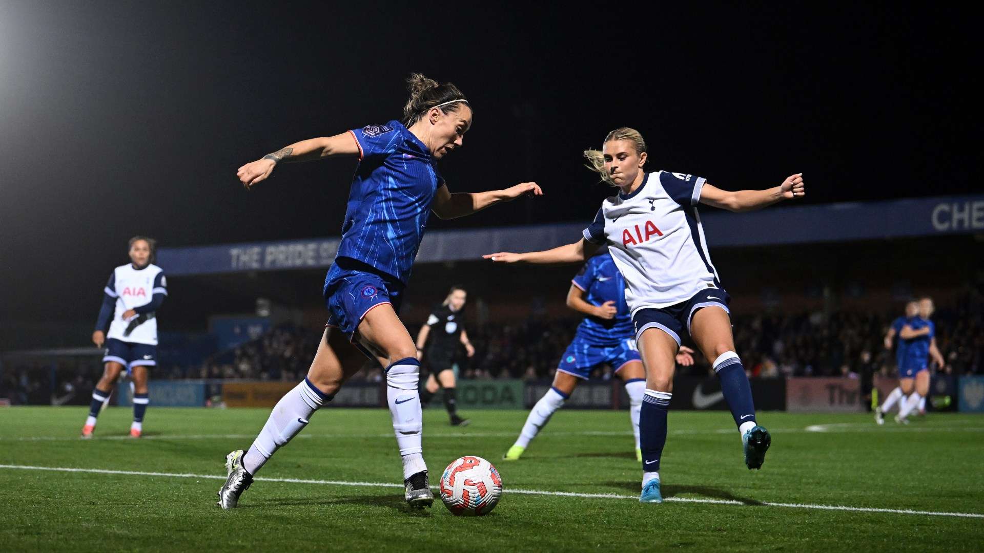 Lucy Bronze Amanda Nilden Chelsea Tottenham Women 2024-25