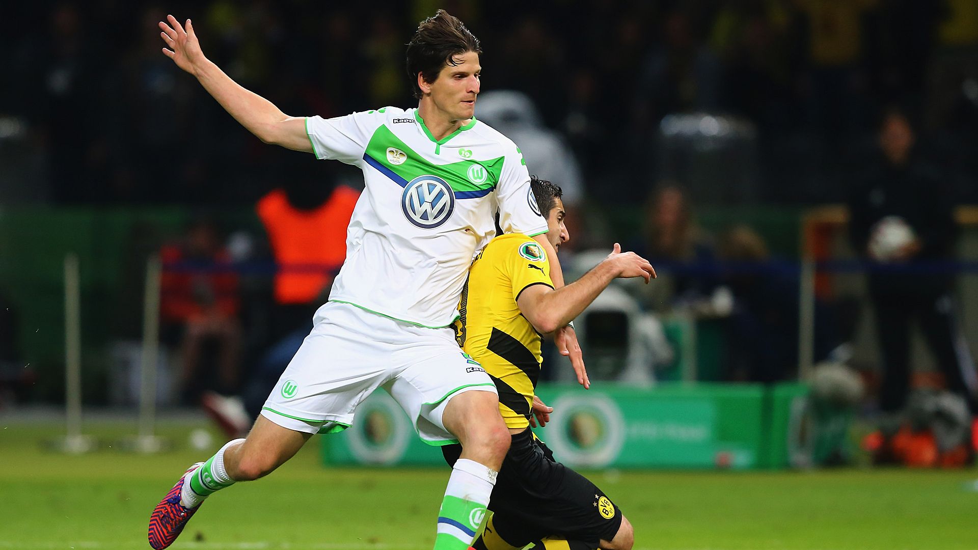 Timm Klose VfL Wolfsburg Borussia Dortmund DFB-Pokal 05302015