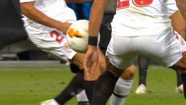 Mano de Diego Carlos Sevilla Inter