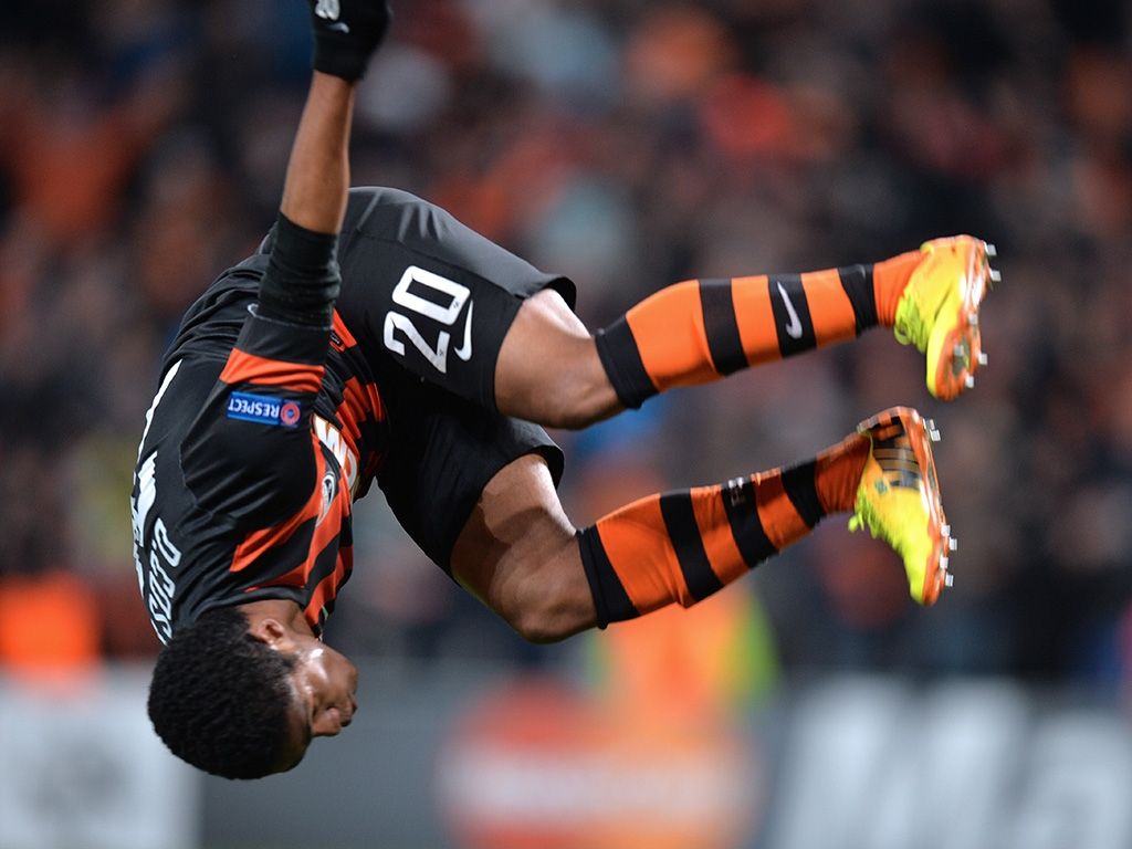 Douglas Costa Shakhtar Donetsk Real Sociedad Champions League 11272013
