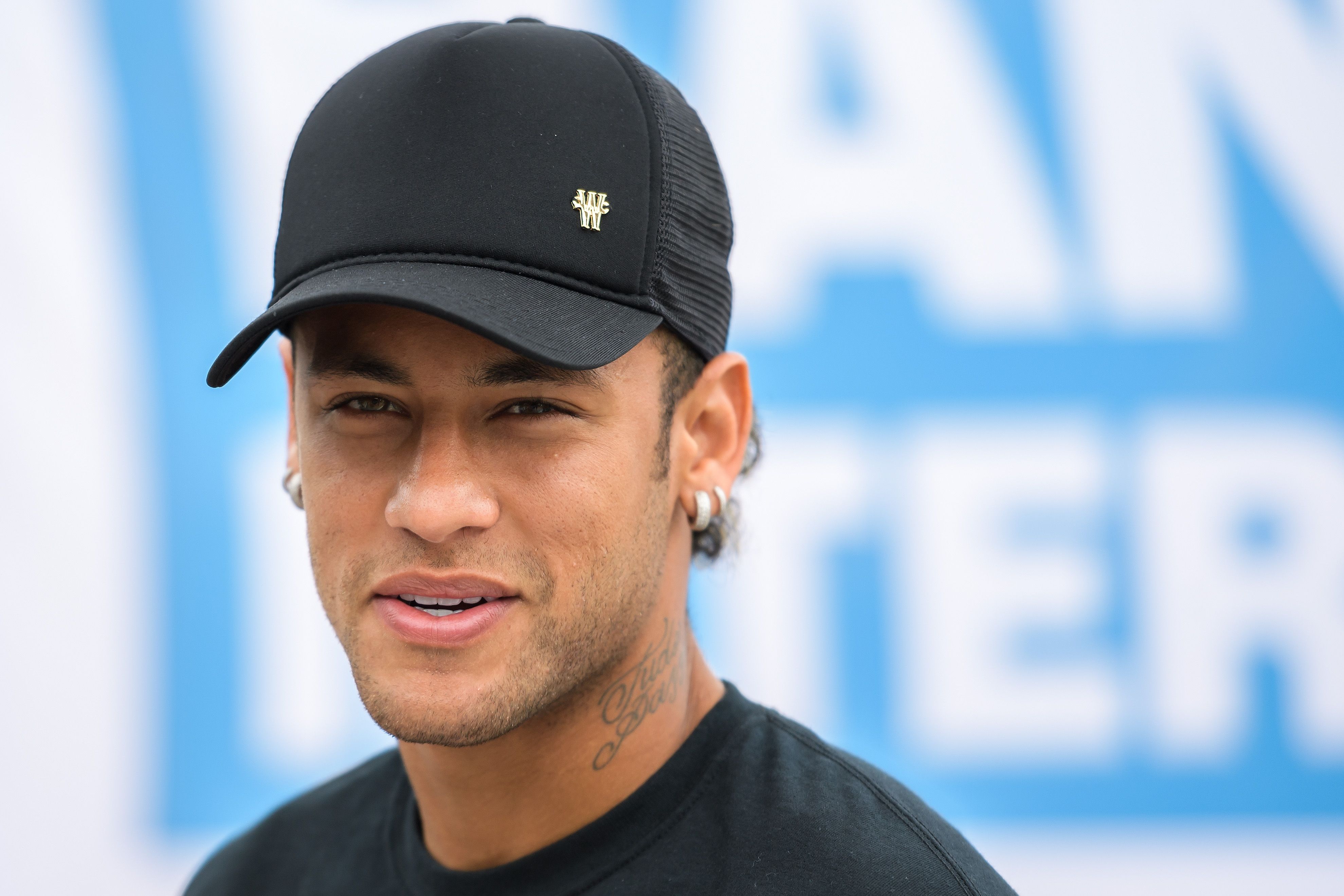 Neymar becomes Handicap International ambassador