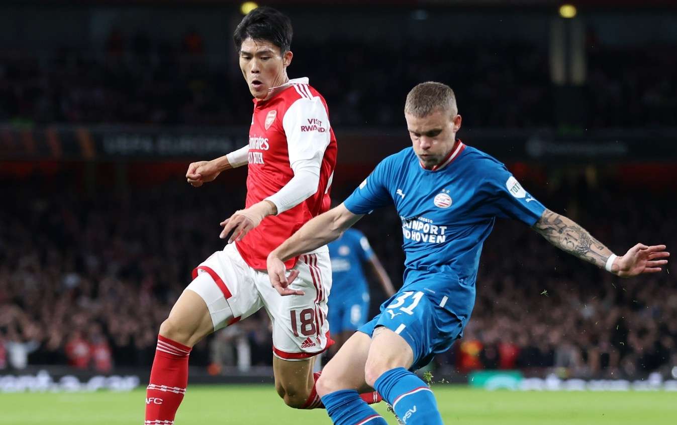 arsenal tomiyasu psv