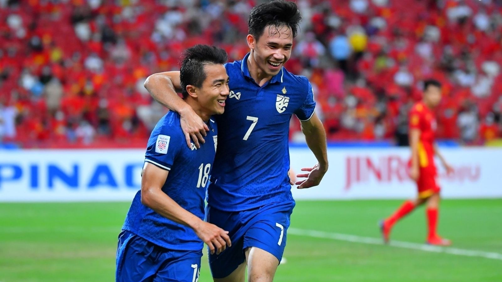 ชนาธิป สรงกระสินธ์ - สุภโชค สารชาติ