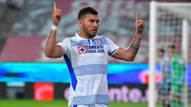 Juan Escobar Cruz Azul Apertura 2021