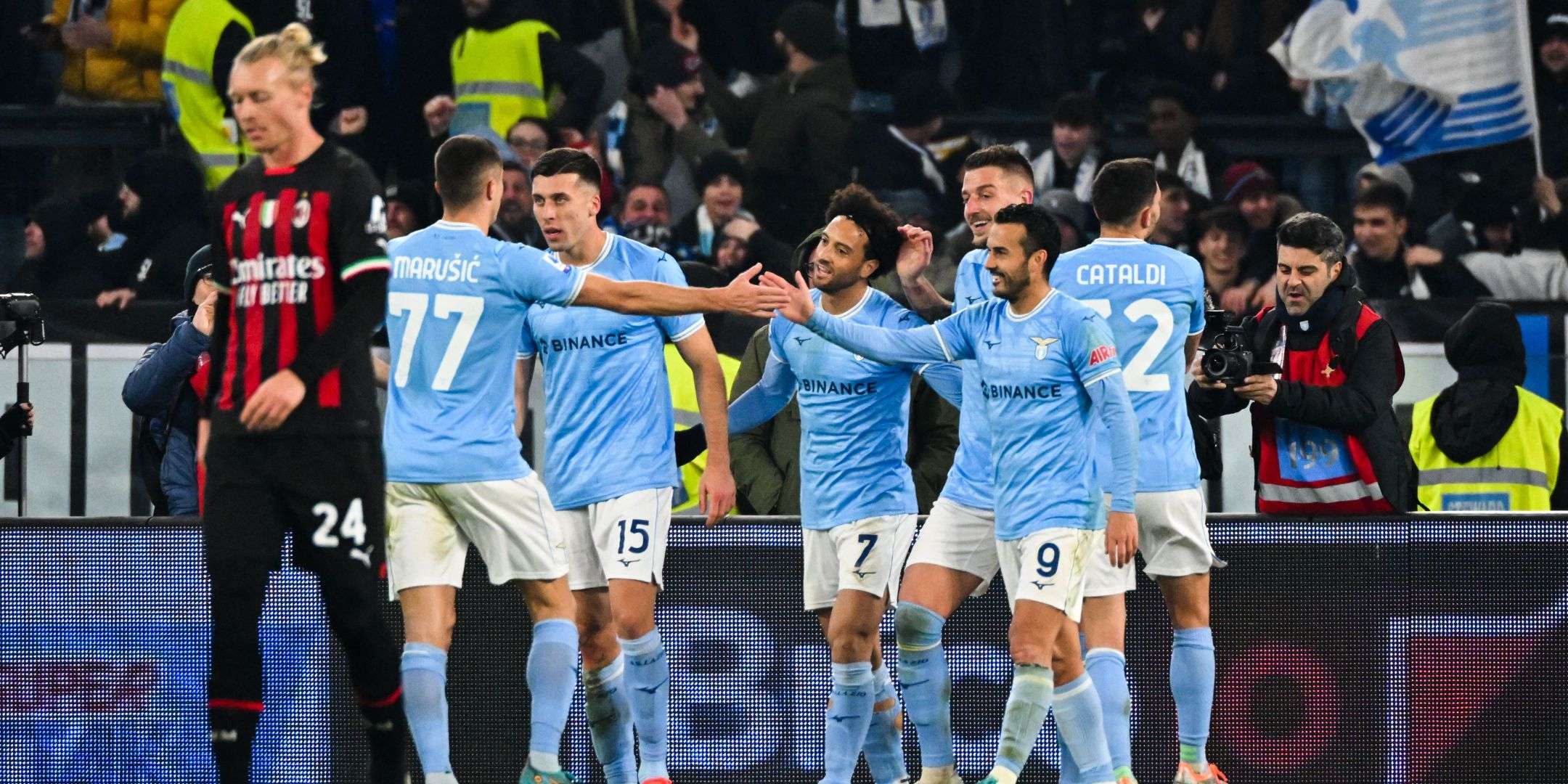 Lazio players celebrating Lazio Milan DESKTOP