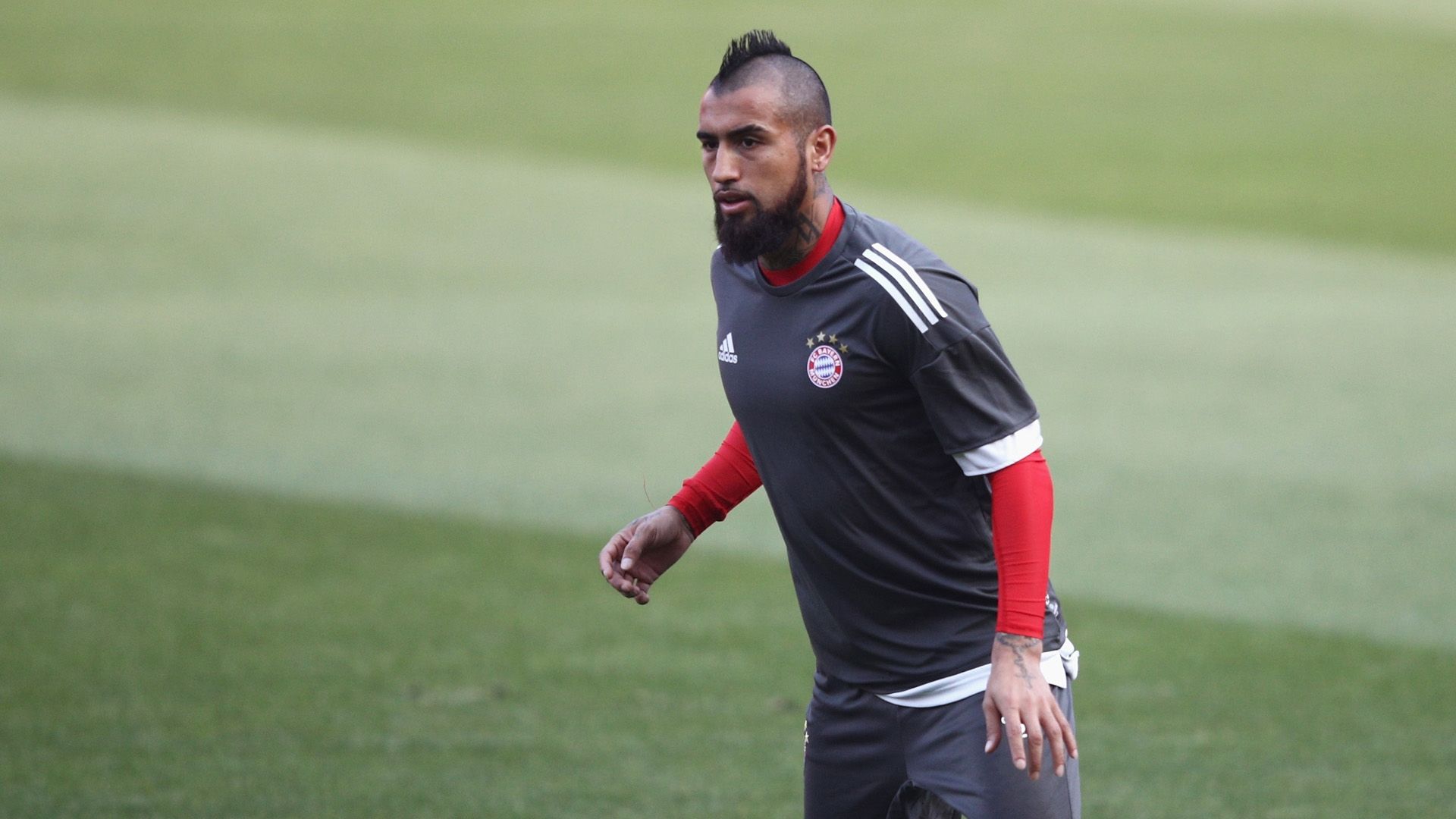 Arturo Vidal Bayern München 02042018