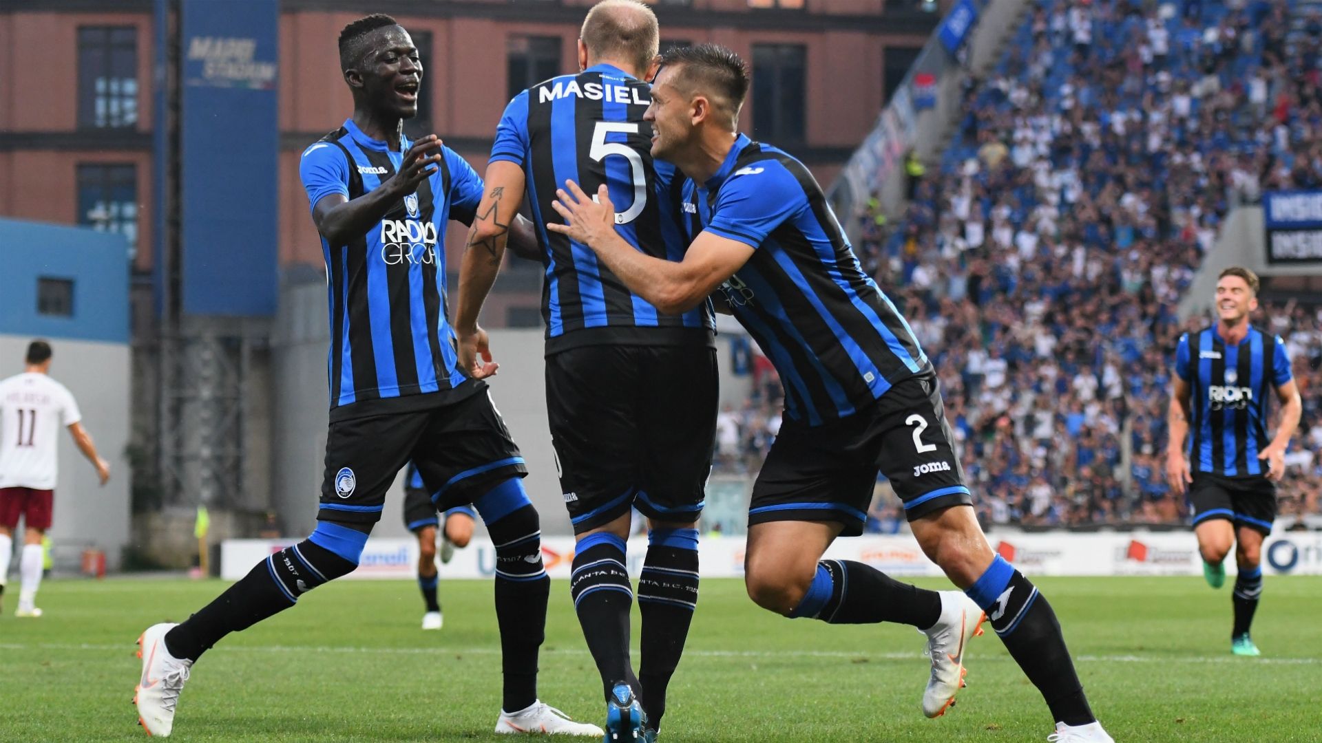 Atalanta celebrating Atalanta Sarajevo Europa League