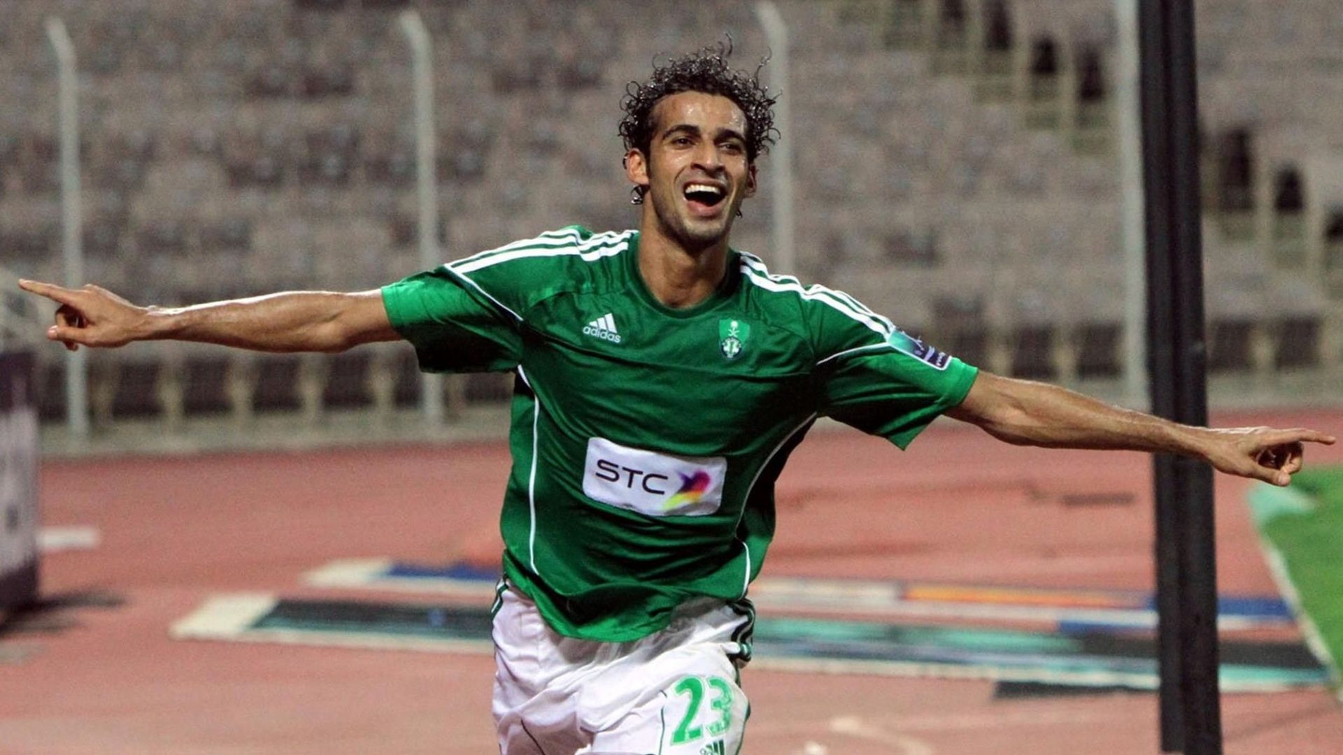 عماد الحوسني الأهلي الدوري السعودي