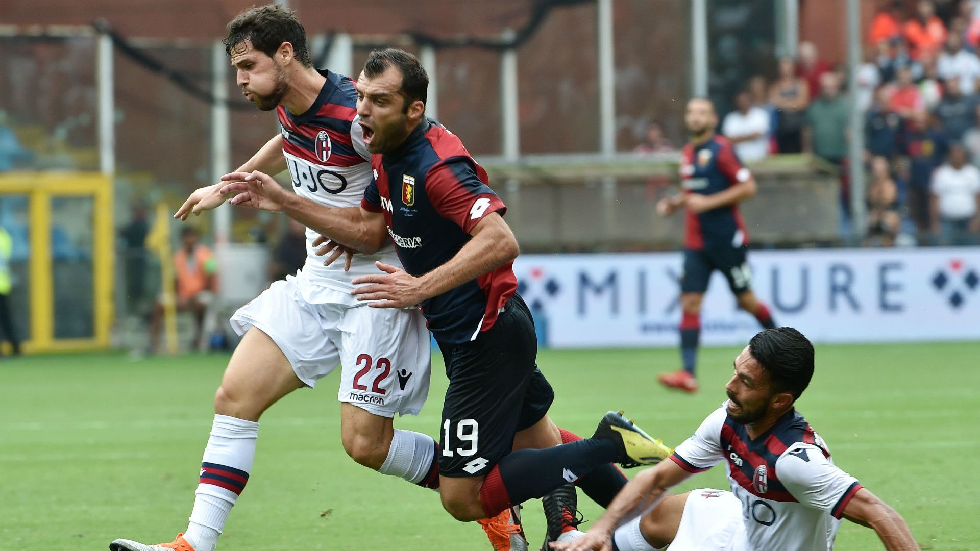 Destro Pandev Gonzalez Genoa Bologna