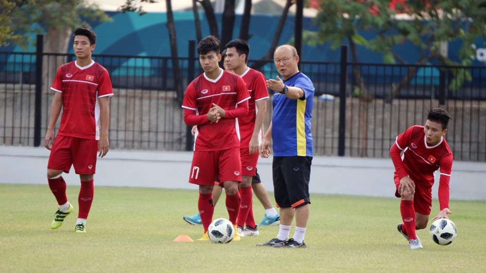 Olympic Việt Nam tập luyện chiều 25/8