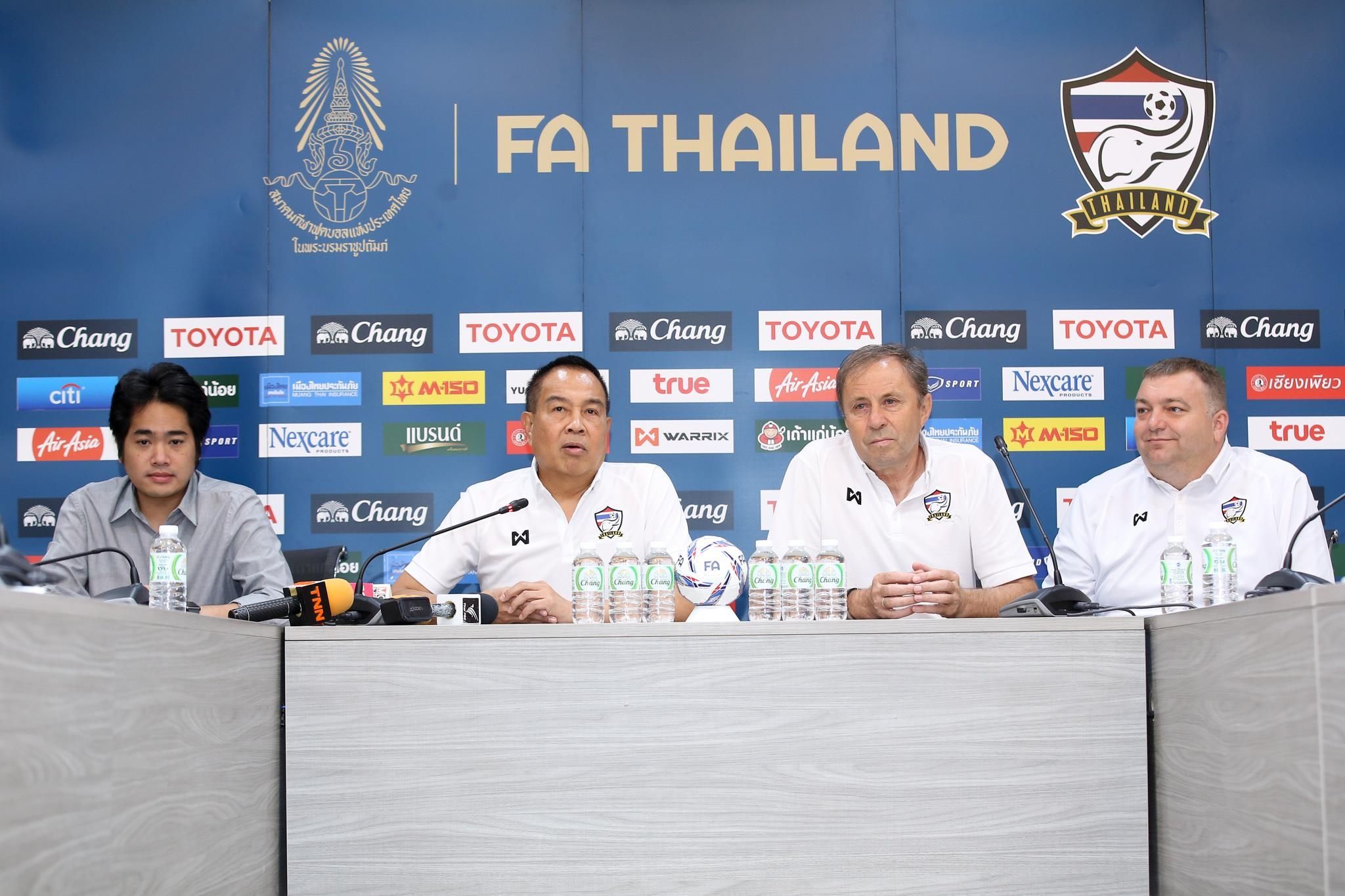 มิโลวาน ราเยวัช แถลงข่าว