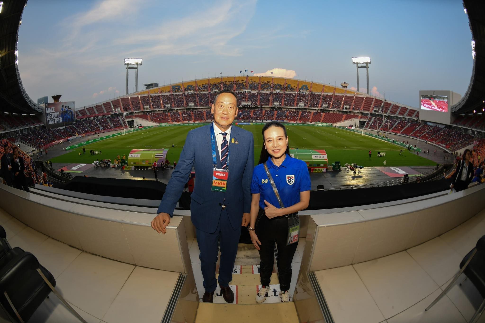 นวลพรรณ ล่ำซำ