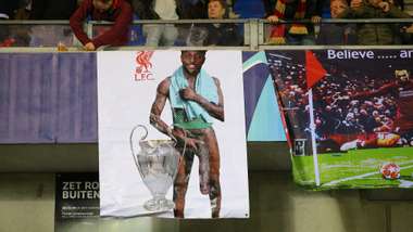 ONLY GERMANY Divock Origi Banner Liverpool Genk 23102019