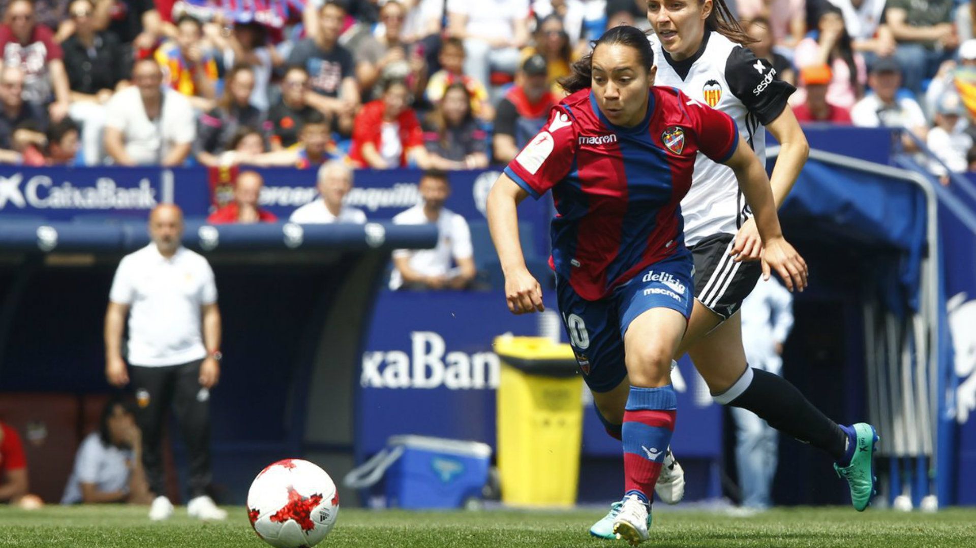 Charlyn Corral Levante