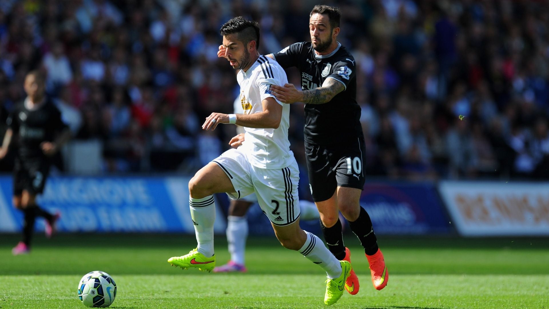 Jordi Amat vs Danny Ings