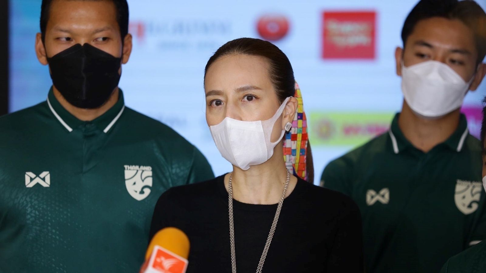 นวลพรรณ ล่ำซำ