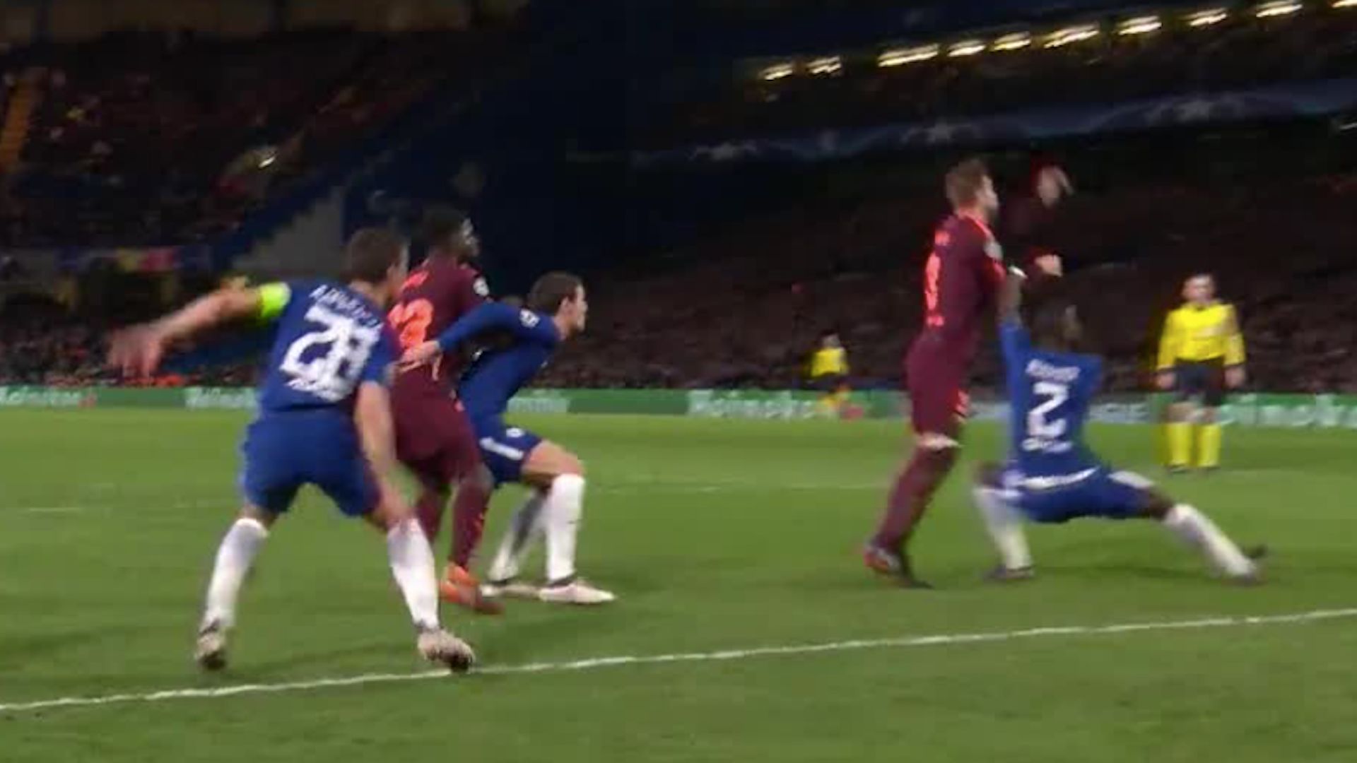 Penalti no pitado a Piqué