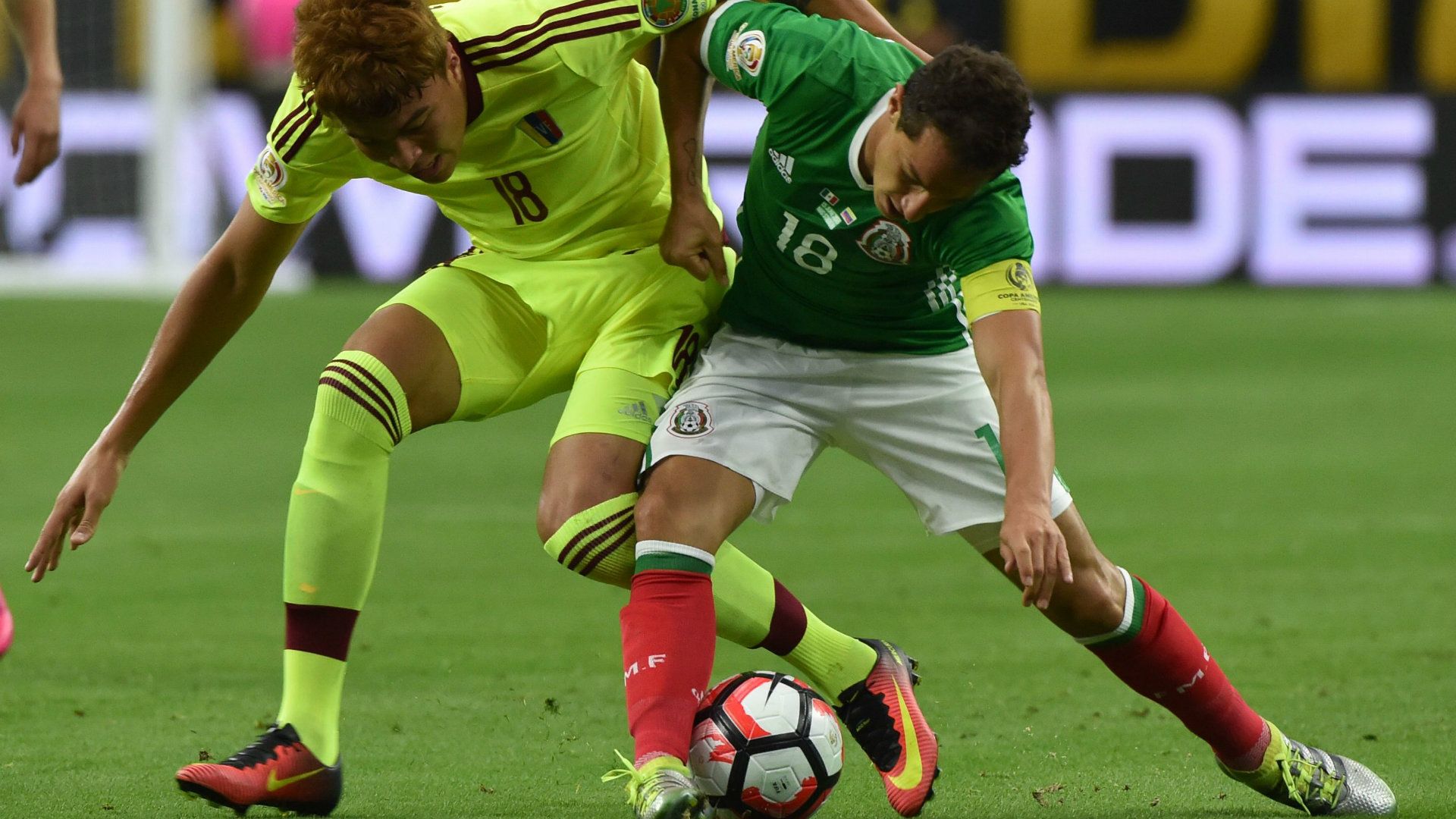 Adalberto Peñaranda Andrés Guardado Venezuela México 050619
