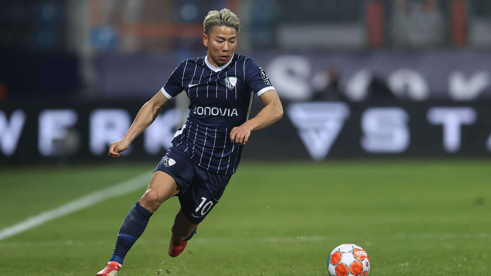 2021-10-24 Takuma Asano Bochum